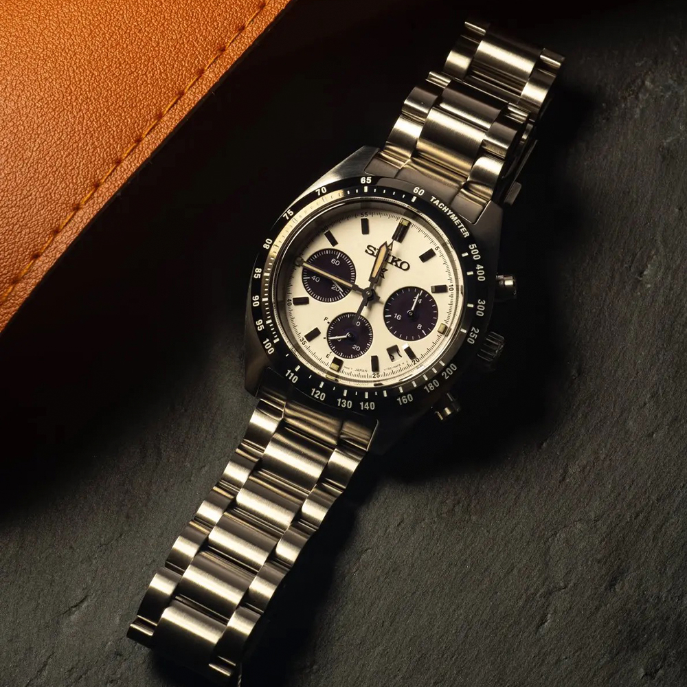 Хронограф Seiko Prospex Speedtimer SSC961 с белым циферблатом &laquo;панда&raquo;