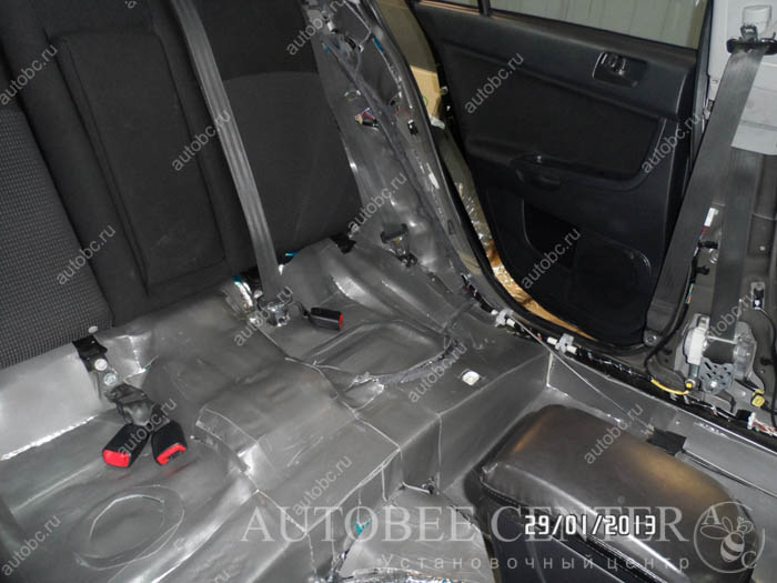 isolation-full_Mitsubishi_Lancer_X_029.jpg