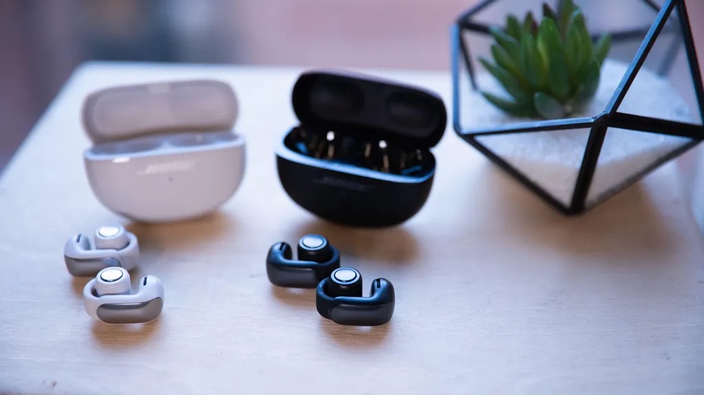 bose-ultra-open-earbuds-black-and-white bose-ultra-open-earbuds-black-and-white.jpg