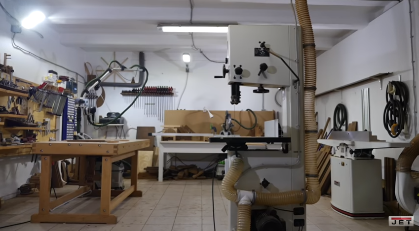 в Мастерской преобладают станки и оборудование JET и  электроинструменты FESTOOL