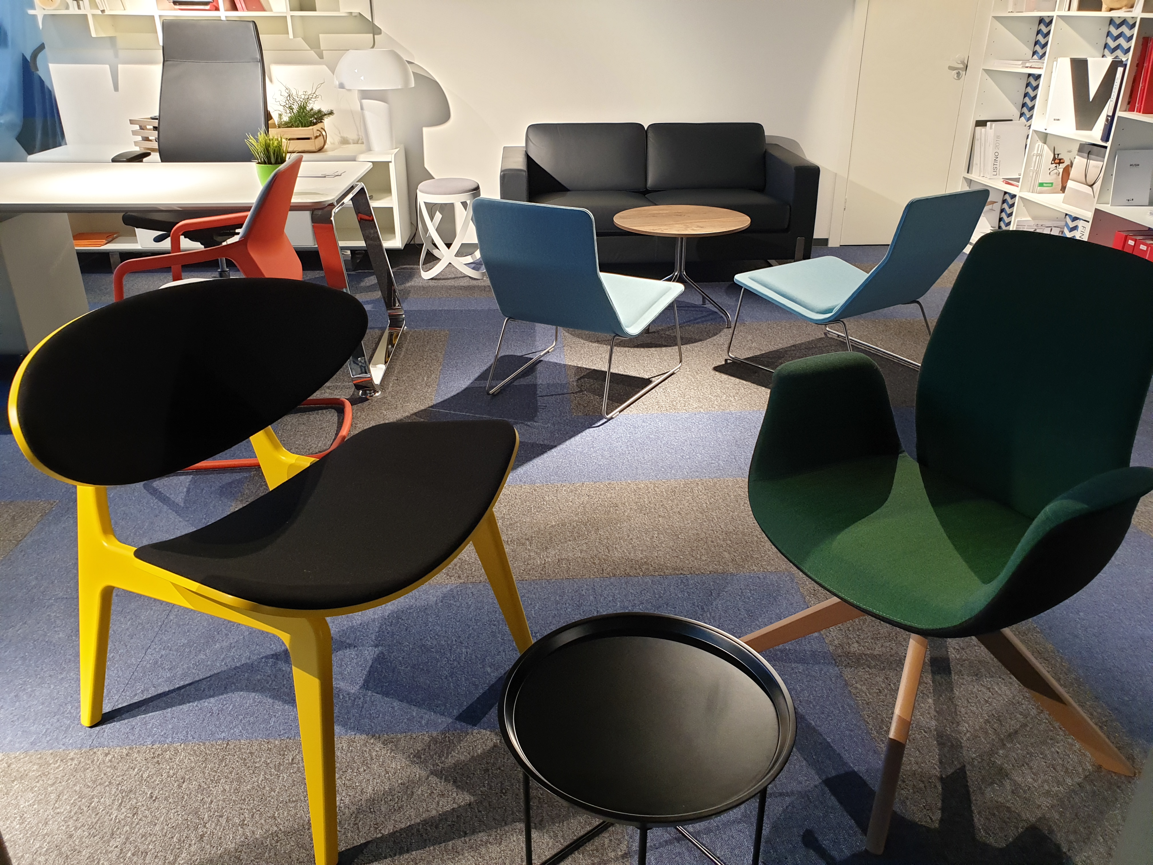 Современная офисная мебель в аренду