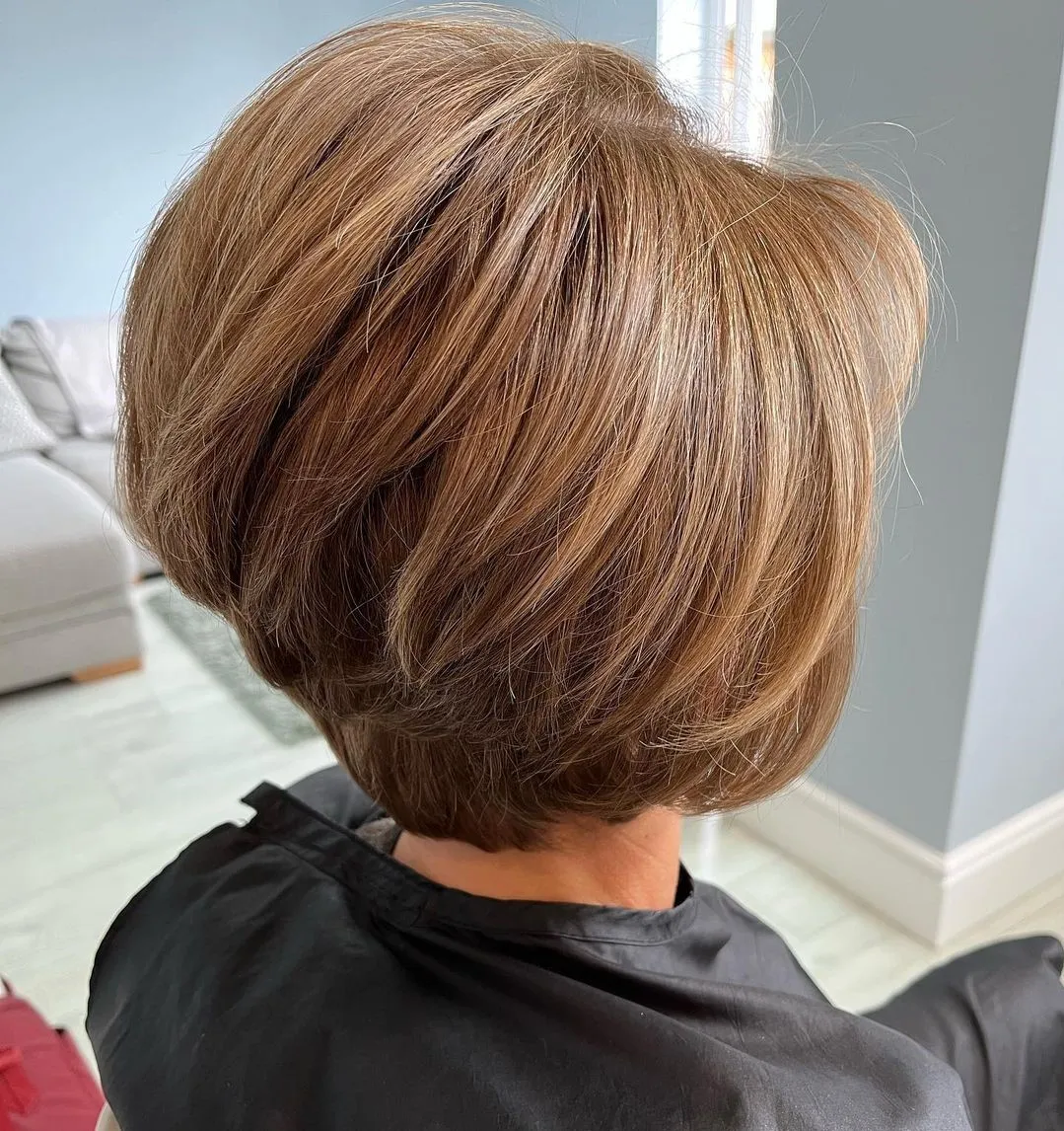 8-two-tier-short-caramel-bob.webp