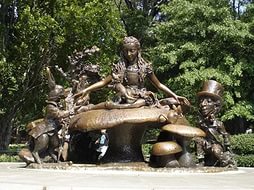 Алиса в стране чудес