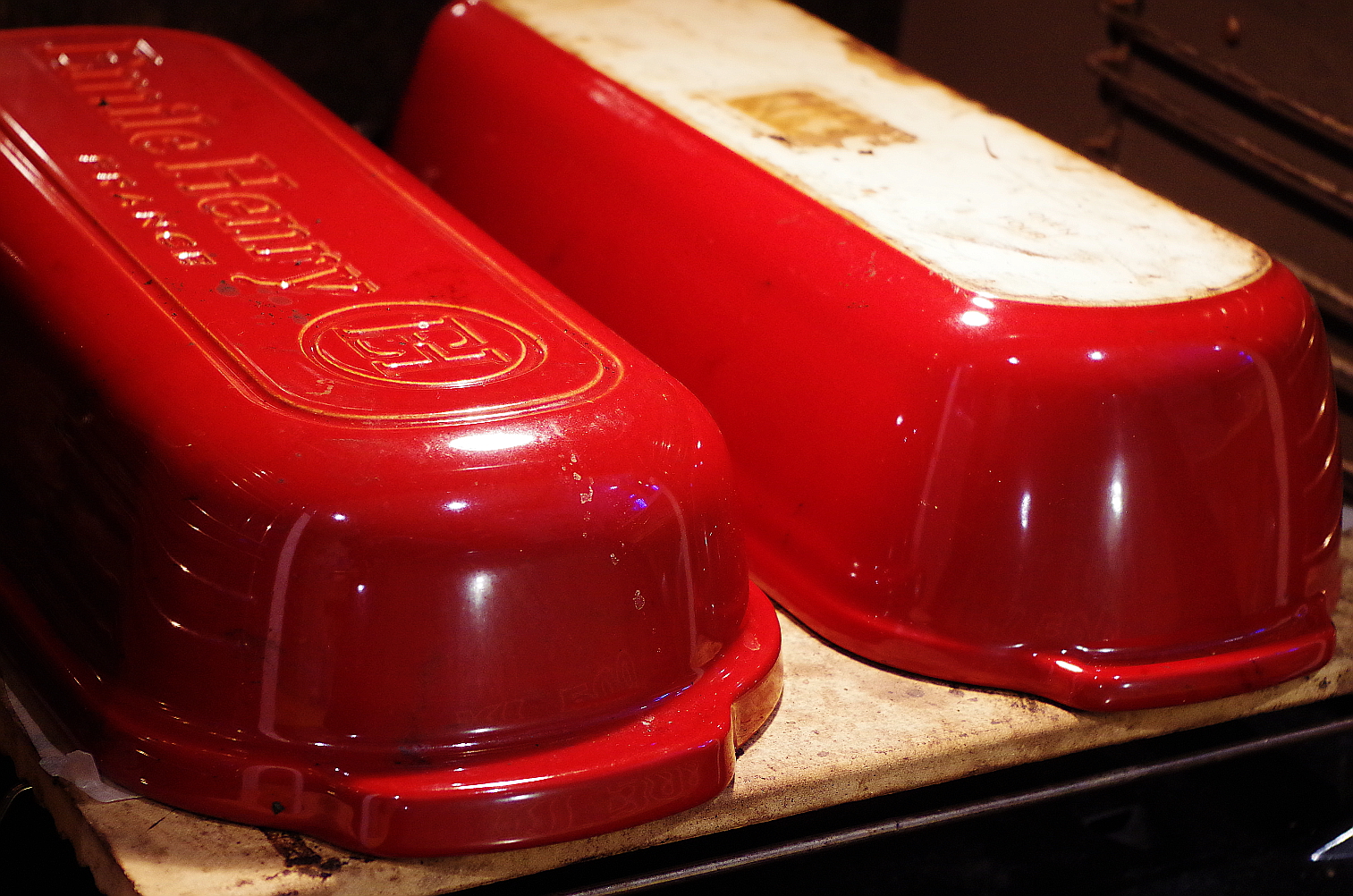 прогрейте духовку с камнем