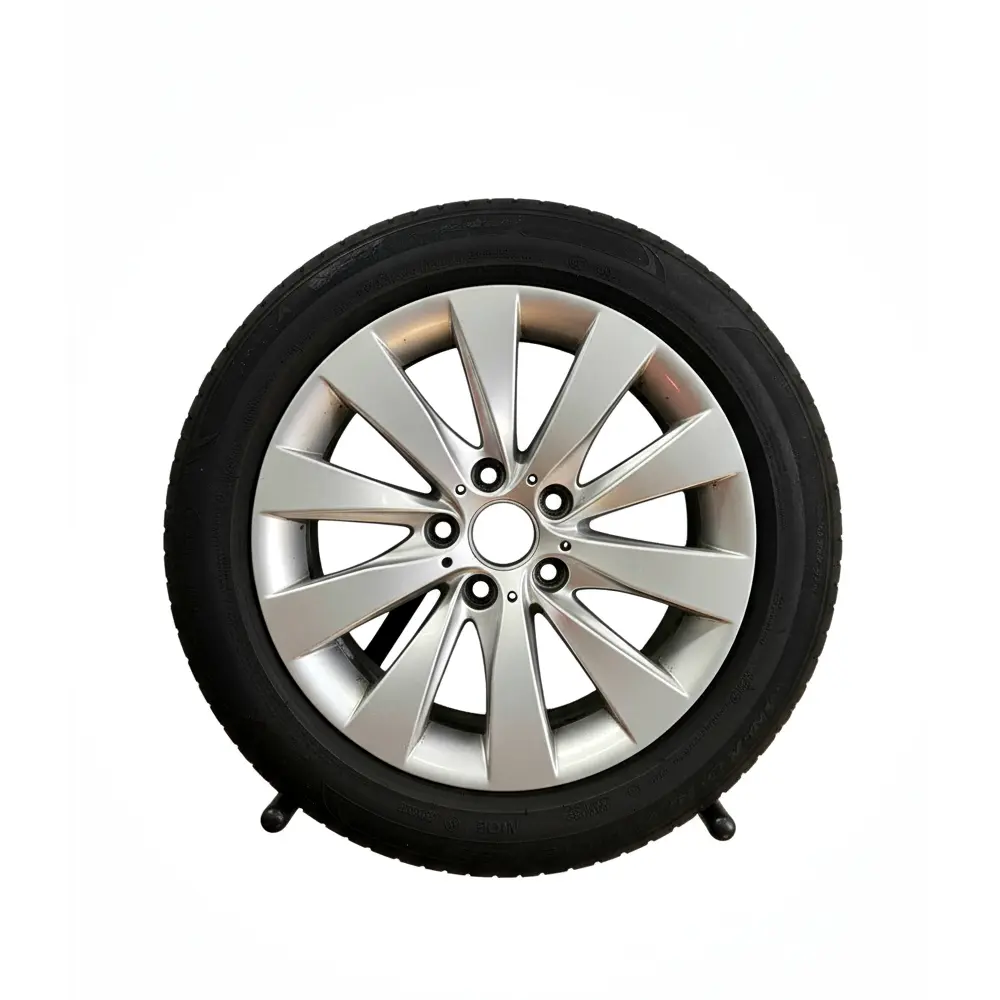 Одиночный крюк для колеса на стене