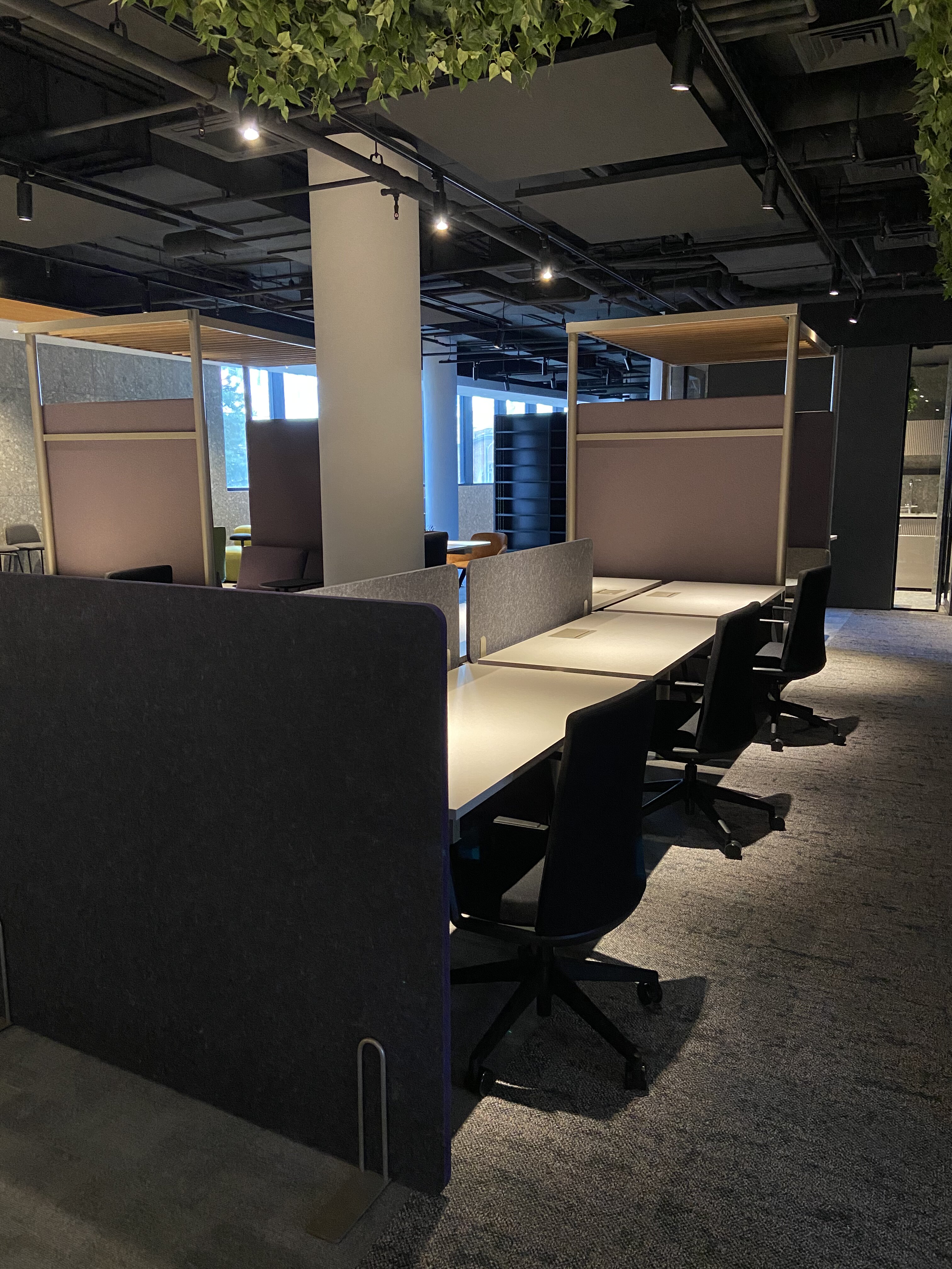 Аренда мебели для стартапа | Экономия и гибкость 