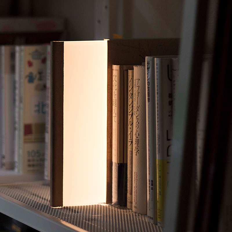 Светильник Night Book от Akii Design Lab
