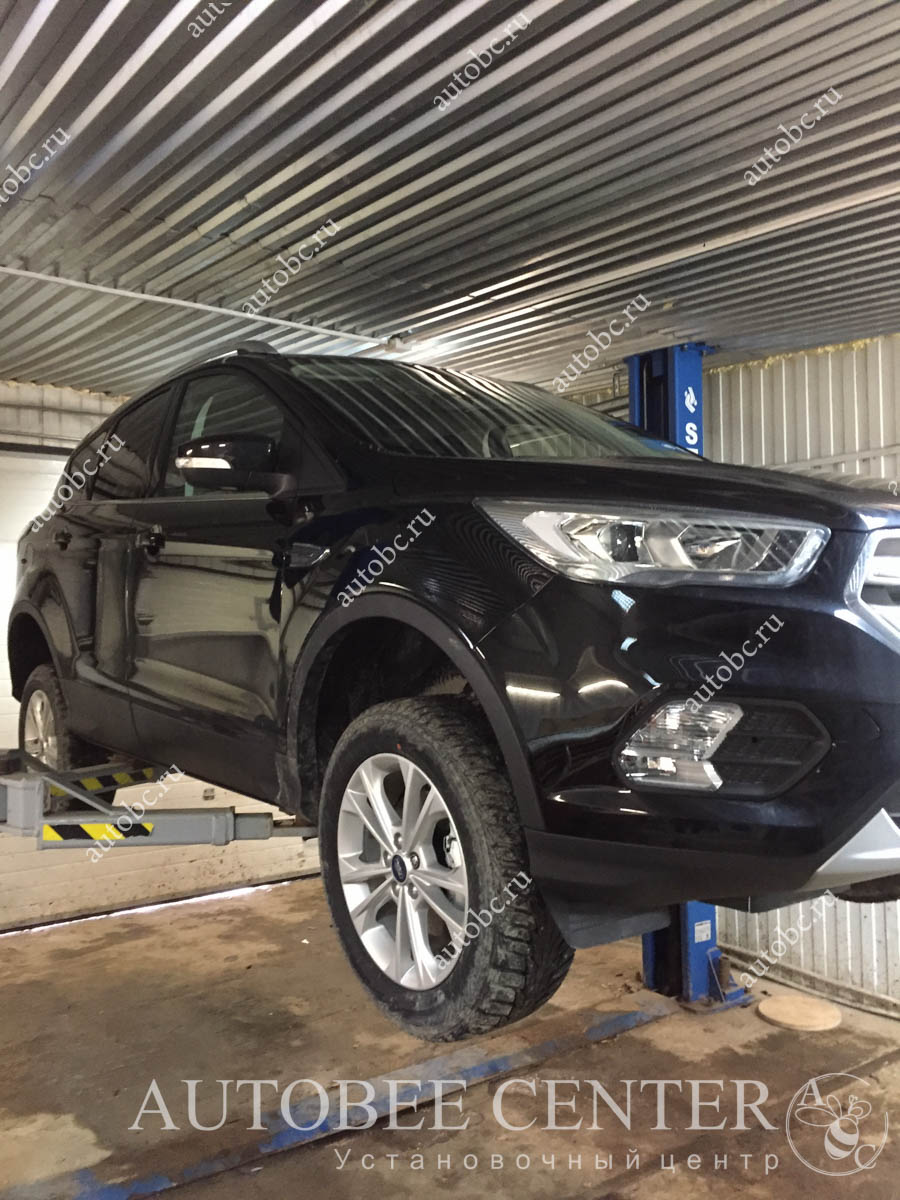 Ford Kuga (шумоизоляция арок)