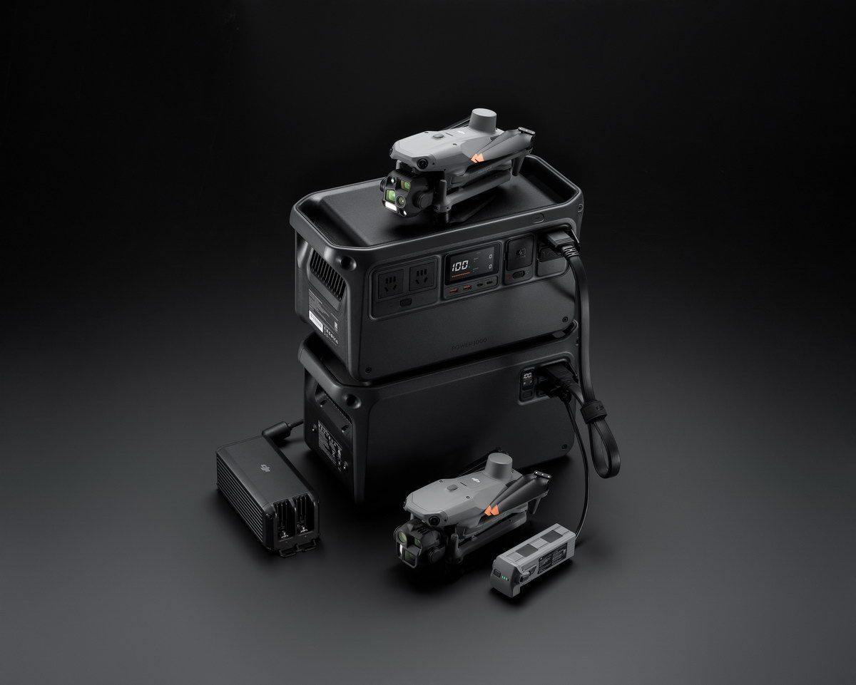 DJI Power 1000 with drone_resize.jpg