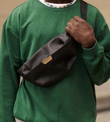 + как носить поясную сумку