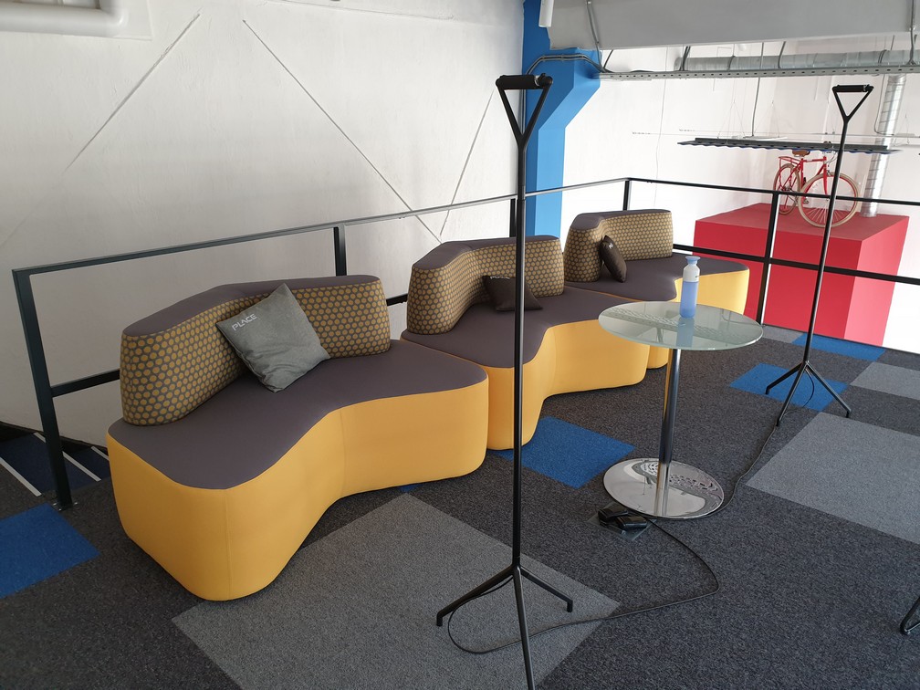 аренда мебели для сферы услуг