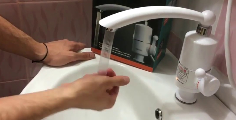 Закрепите водонвгреватель