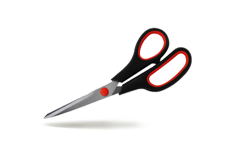 Канцелярские ножницы среднего размера