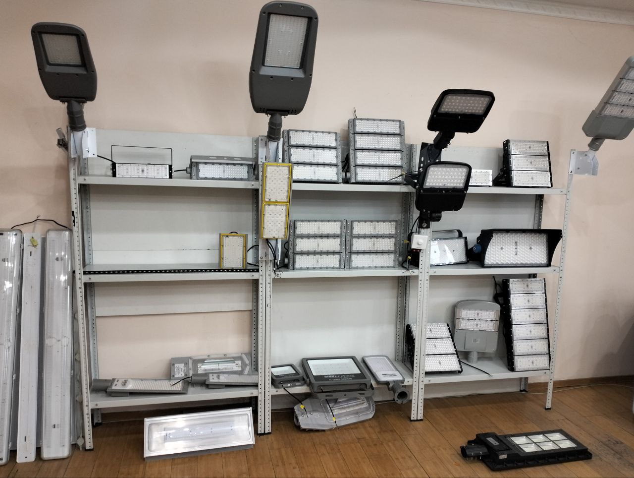купить консольные led светильники
