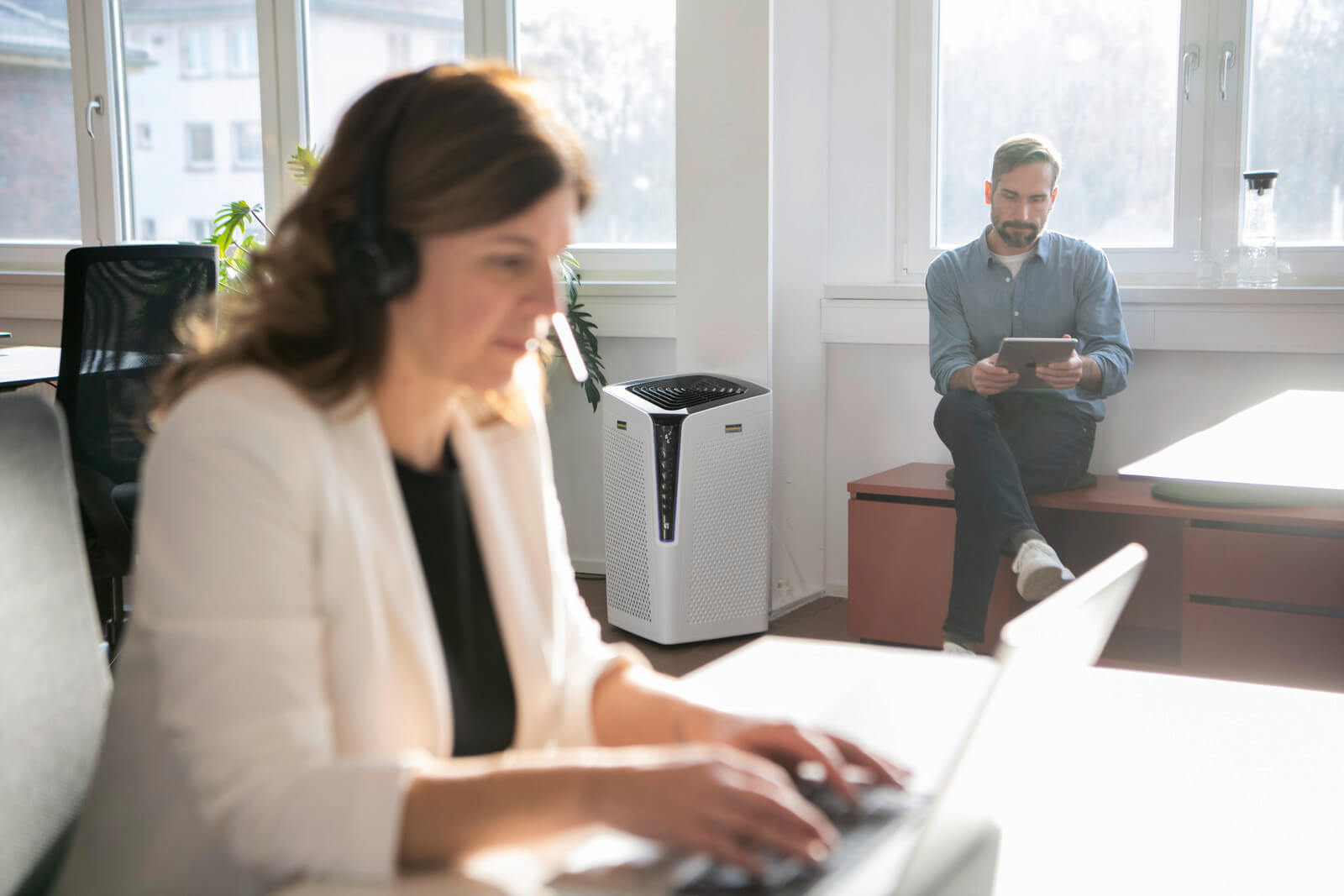 Поддержка микроклимата в офисе с воздухоочистителем AF 100 H13