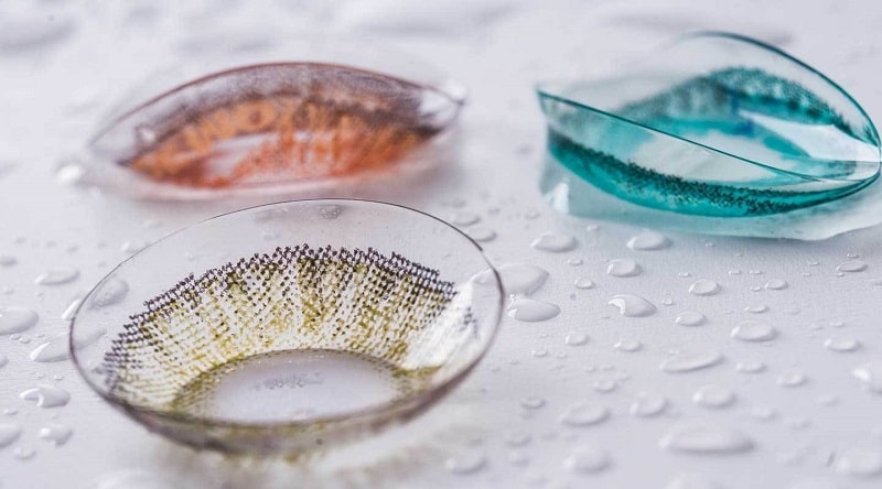 выбор цветных линз для купания?