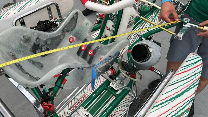 Положение сиденья на шасси Tony Kart Rookie &mdash; вид сбоку