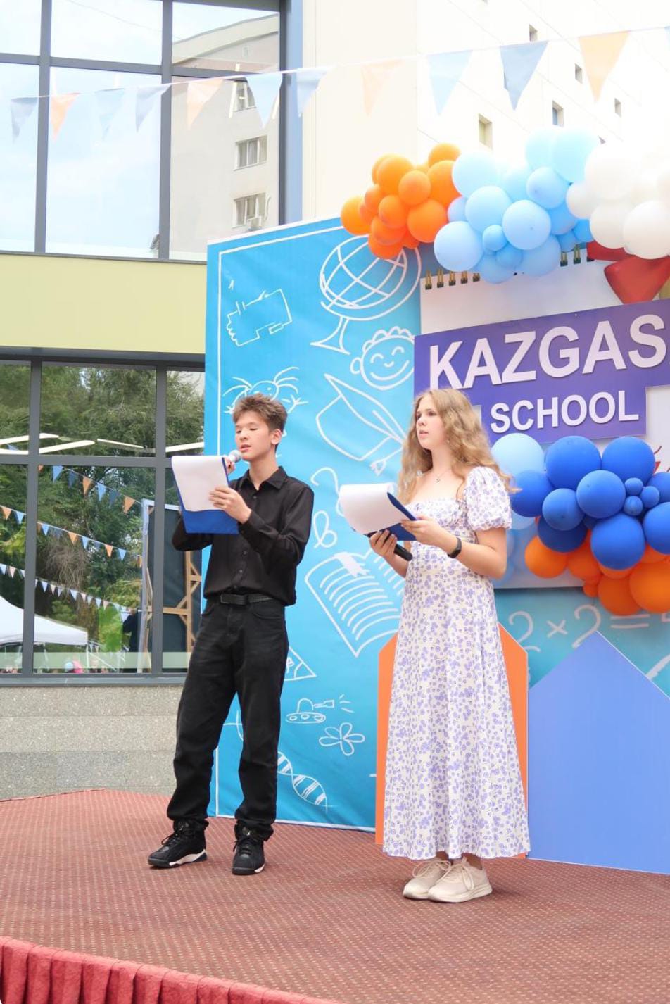 Банер школа выпускной Алматы Банер школа выпускной Алматы.jpg