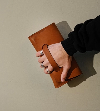 удобный клатч в руку