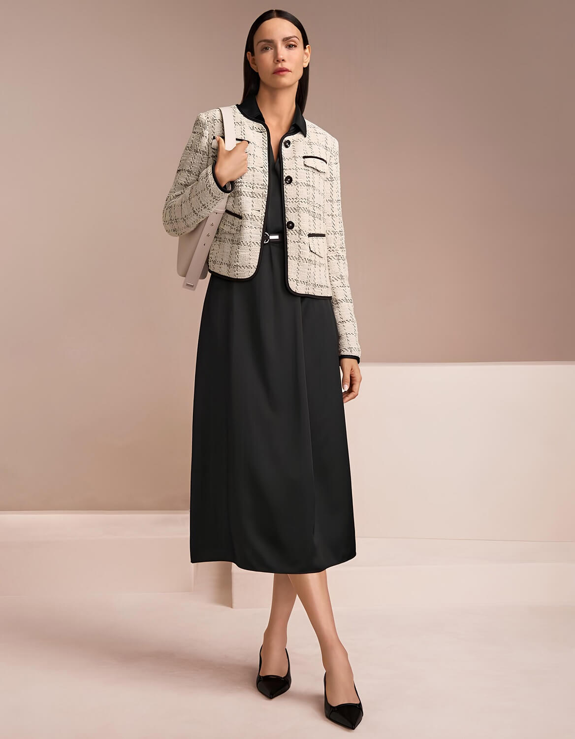 Распродажа с пользой: какие вещи стоит купить сейчас и носить весной