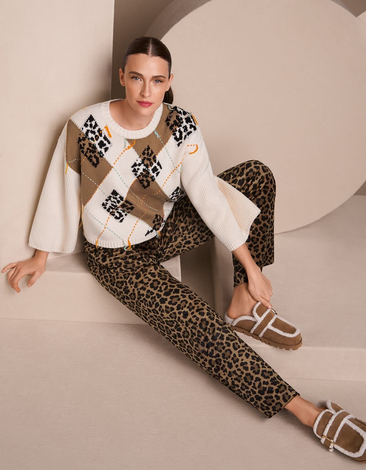 Распродажа с пользой: какие вещи стоит купить сейчас и носить весной