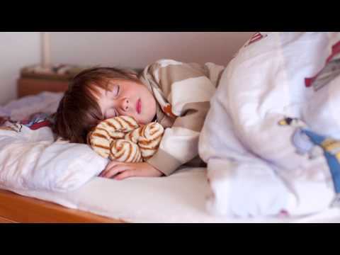Диван или кровать: какой вариант для детской лучше?
