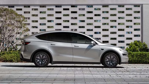 Tesla Model Y L: шестиместная версия с полноценным третьим рядом вышла в США