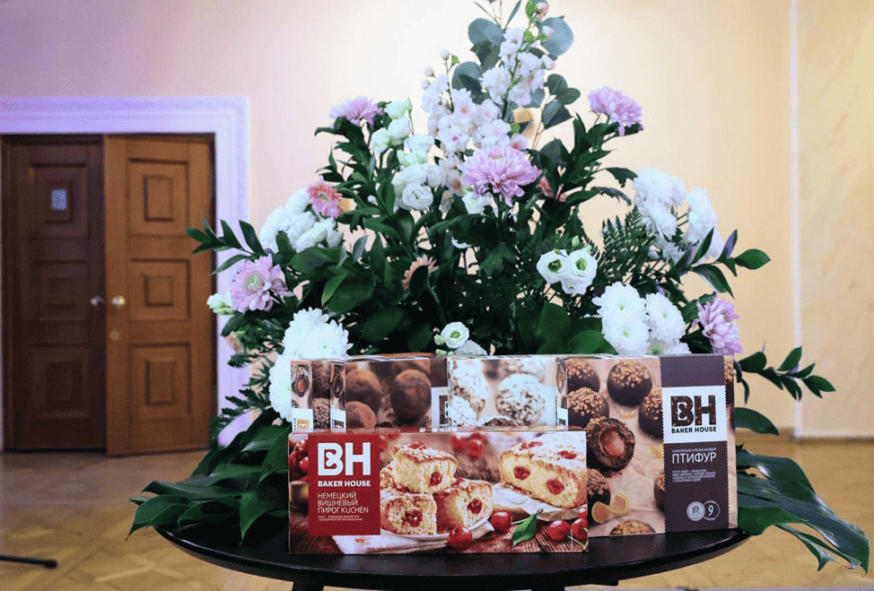 РАМЕНСКИЙ КОНДИТЕРСКИЙ КОМБИНАТ поздравил с 8 марта жен и матерей бойцов СВО в рамках мероприятия «Клуб своих».