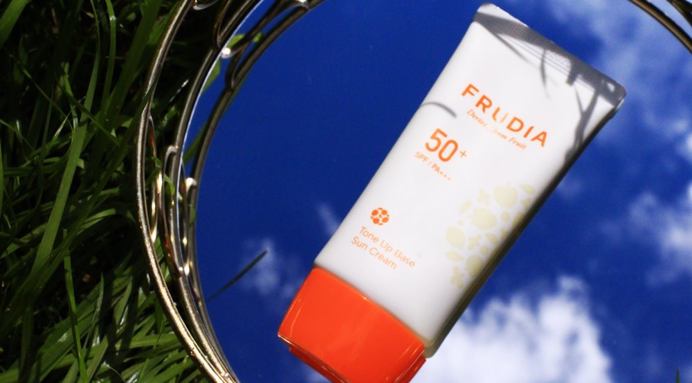 Не просто солнцезащита - Frudia Tone Up Base Sun Cream SPF50+ PA+++