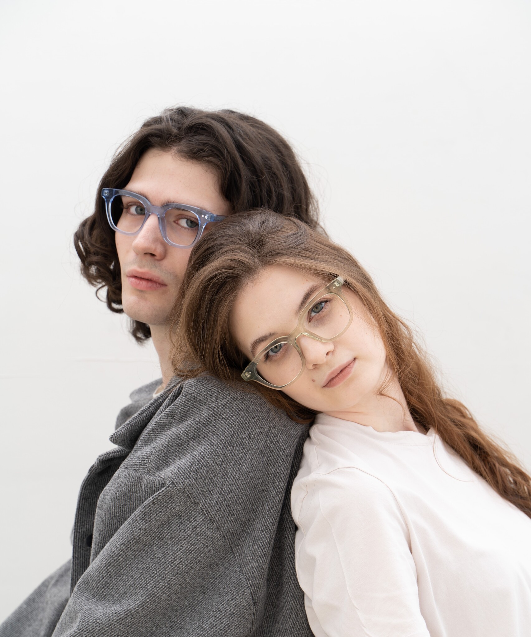 Металлическая или пластиковая оправа для очков: что лучше?