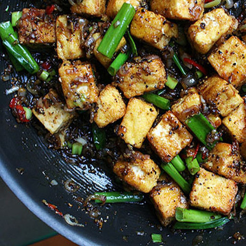 Готовое блюдо — Тофу в перечном соусе