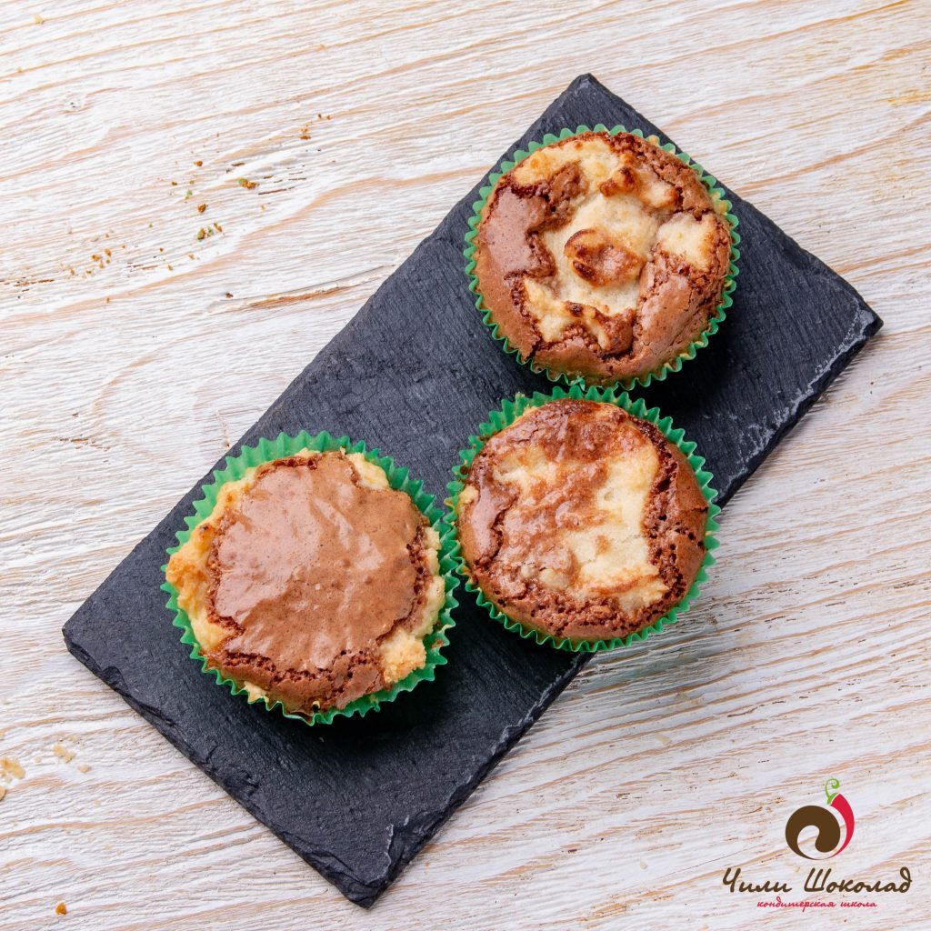 Шоколадные пирожные 
