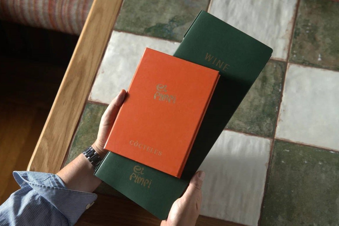 Какую печатную продукцию используют отели и рестораны к 8 Марта?