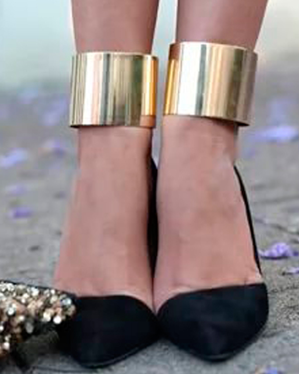 Тренд: браслеты-манжеты для ног