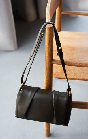 Как выбрать ремень для сумки: длина, ширина, регулировка