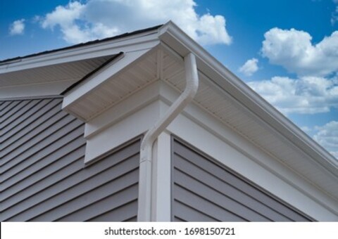 Карнизы крыш в каркасных и деревянных домах - прямые, объемные, вентилируемые