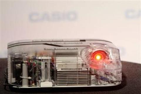 Крупные вендоры начинают производство лазерных светодиодов для проекторов