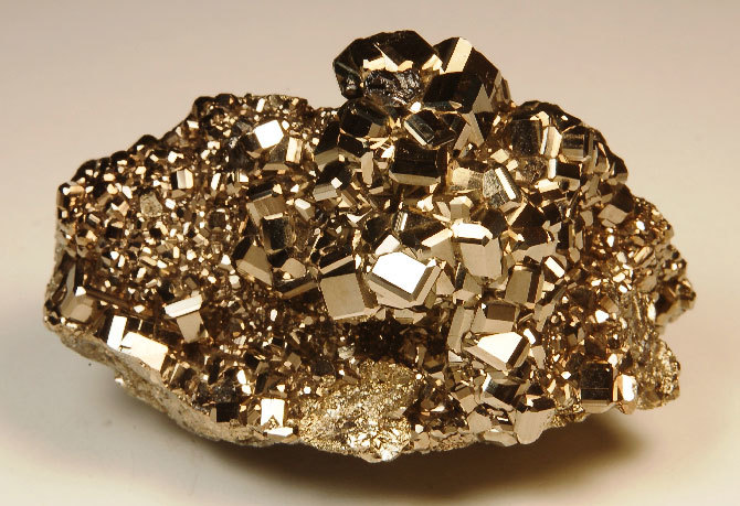 Физики создали управляемый магнит на основе немагнитного вещества Физики создали управляемый магнит на основе немагнитного вещества