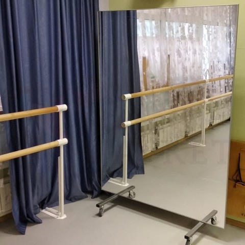 Оборудование танцевальной студии на ул. Веерная