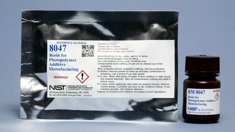 Эталонная фотополимерная смола NIST, аморфный сплав для электромоторов и другие новости материалов 3D-печати