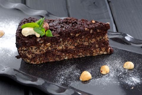 Новогодний маково-шоколадный торт