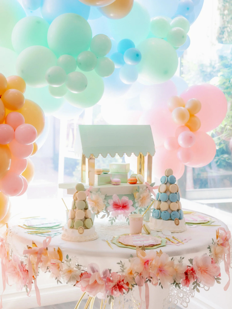 Парижское чаепитие с новой коллекцией Ladurée