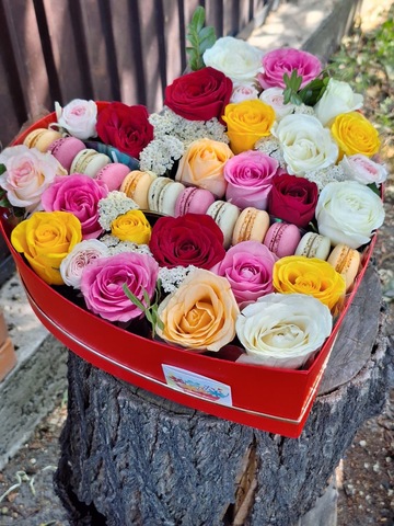 Цветы в Алматы с доставкой — заказать букет легко на BESTFLOWERS.KZ