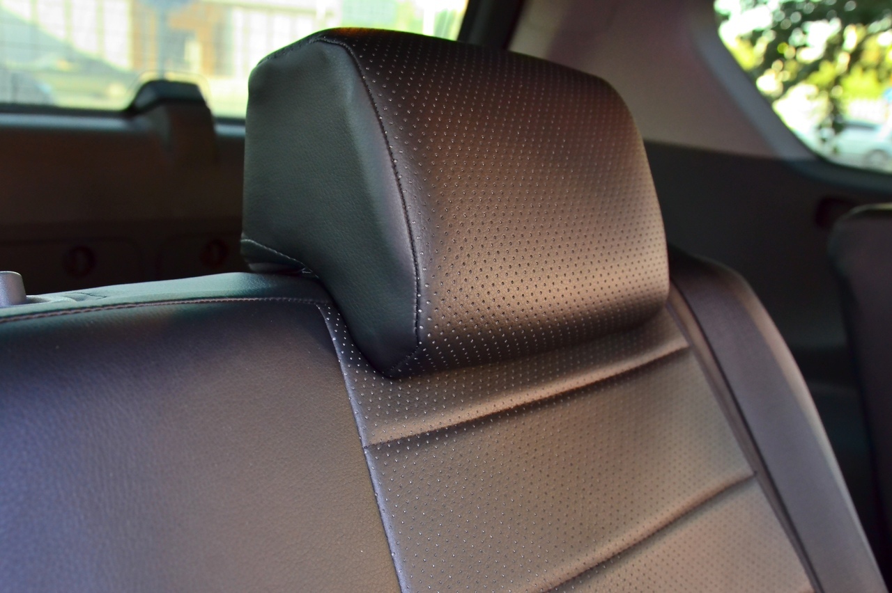 Как правильно ухаживать за авточехлами из экокожи?