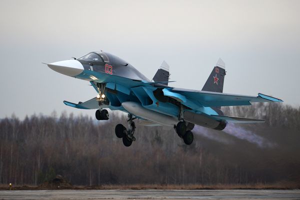 Су-34 дооснастят контейнерами разведки Су-34 дооснастят контейнерами разведки