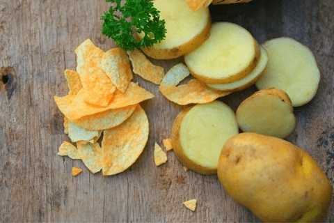 Картофельные чипсы