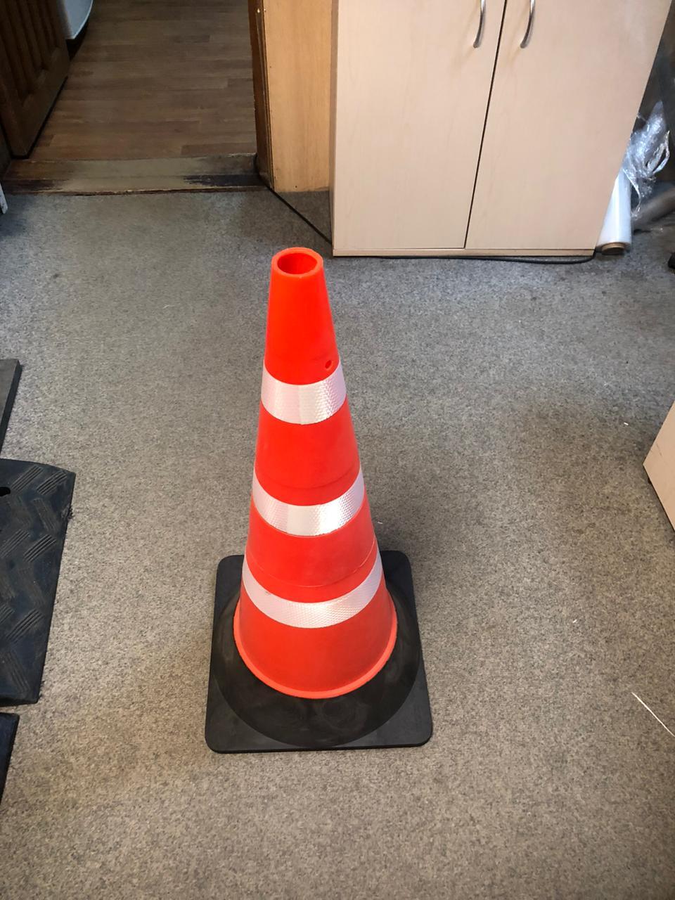 В компанию «ДорСтройСнаб» поступили жаростойские конусы 750 мм В компанию «ДорСтройСнаб» поступили жаростойские конусы 750 мм