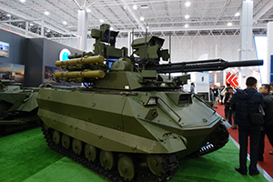 Система «Охотник» установлена на боевом роботе Система «Охотник» установлена на боевом роботе