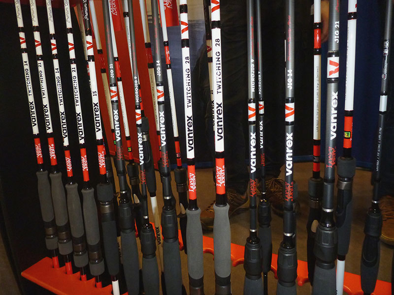 Lucky john twitching. Спиннинг lucky john vanrex 21. Лаки джон ванрекс. Струна для для рыбалки лаки джон №3. Lucky john vanrex cast 6 ml.