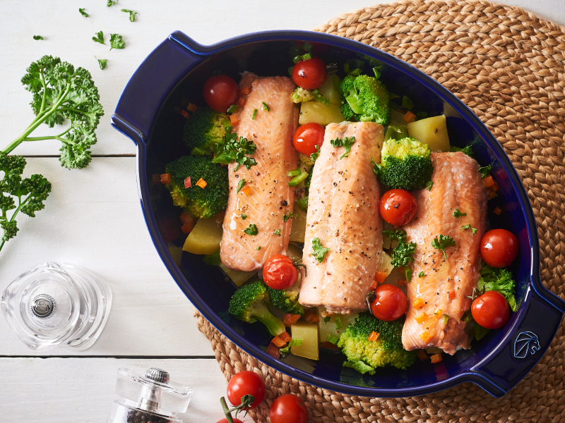 Сервировка по-французски: как использовать керамическую посуду Peugeot для запекания